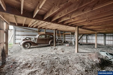 Fantastic property on nearly an acre with territorial views and