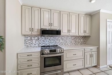 Welcome to this beautiful 4-bedroom, 2.5-bath home in the heart - photo 11