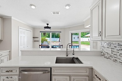 Welcome to this beautiful 4-bedroom, 2.5-bath home in the heart - photo 13