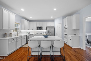 Welcome to 2813 Carriage Meadows Drive, a goregous 5-bedroom - photo 14
