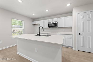 Welcome home to this beautifully designed 3-bedroom, 2-bath - photo 5