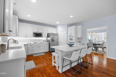 Welcome to 2813 Carriage Meadows Drive, a goregous 5-bedroom - photo 16