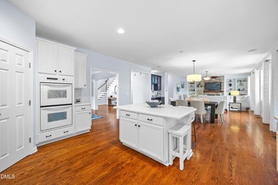 Welcome to 2813 Carriage Meadows Drive, a goregous 5-bedroom - photo 18