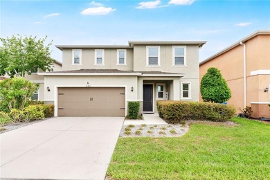 Discover this stylish, spacious, and well-kept 4-bedroom, 2 - photo 1