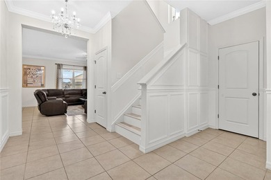 Discover this stylish, spacious, and well-kept 4-bedroom, 2 - photo 3