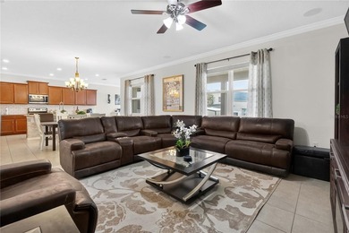 Discover this stylish, spacious, and well-kept 4-bedroom, 2 - photo 6