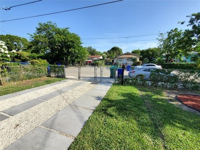 Location ! This Income Property, located on one of Wynwood's - photo 5