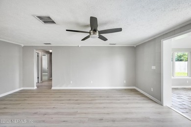 MUST SEE!! Newly renovated Mandarin home featuring bright - photo 6
