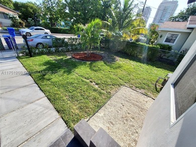 Location ! This Income Property, located on one of Wynwood's - photo 7