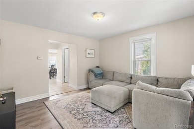 Enjoy the best of waterfront living on all-sports Lake St - photo 3