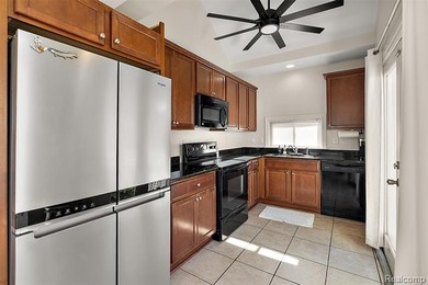 Enjoy the best of waterfront living on all-sports Lake St - photo 8
