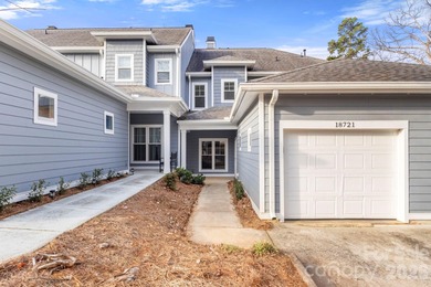 Lake Norman Townhome/Townhouse For Sale in Cornelius North Carolina