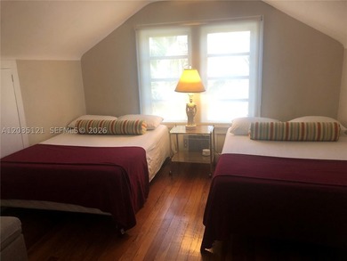 PRIME MULTI-FAMILY INVESTMENT OPPORTUNITY / T4-R ZONED. Rare - photo 12