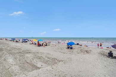 Fully furnished oceanfront efficiency at the Landmark Resort - photo 14