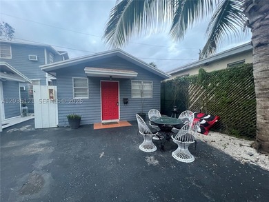 PRIME MULTI-FAMILY INVESTMENT OPPORTUNITY / T4-R ZONED. Rare - photo 14