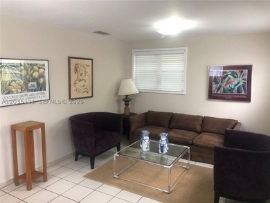 PRIME MULTI-FAMILY INVESTMENT OPPORTUNITY / T4-R ZONED. Rare - photo 17