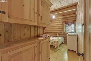 Experience a unique log cabin getaway at Fishhawk Lake, built - photo 19