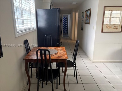 PRIME MULTI-FAMILY INVESTMENT OPPORTUNITY / T4-R ZONED. Rare - photo 27