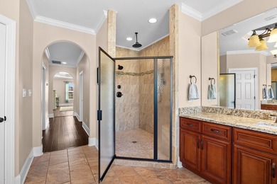 This exceptional 5 bedroom, 4 bath custom home with over 6,000 - photo 32