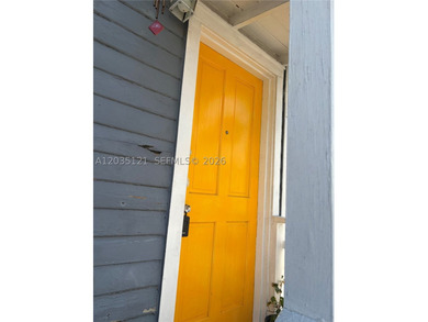 PRIME MULTI-FAMILY INVESTMENT OPPORTUNITY / T4-R ZONED. Rare - photo 36