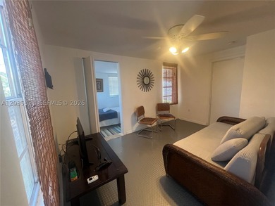 PRIME MULTI-FAMILY INVESTMENT OPPORTUNITY / T4-R ZONED. Rare - photo 39
