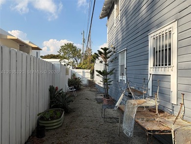 PRIME MULTI-FAMILY INVESTMENT OPPORTUNITY / T4-R ZONED. Rare - photo 42