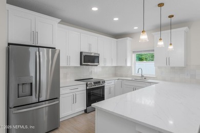 This brand new 3 bed/2 bath from Inkline Homes features a huge - photo 8