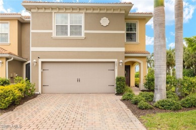 Lake Townhome/Townhouse For Sale in Fort Myers, Florida