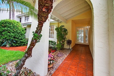 LOCATION! LOCATION! DISCOVER THIS RARE 3/2/GARAGE SUNLIT CORNER - photo 3