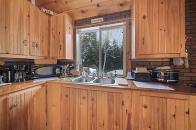 Charming and cozy 4-season camp ideally located just minutes - photo 5