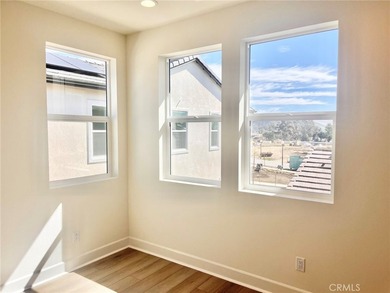 Beautiful brand new home within minutes to the beach! This - photo 10