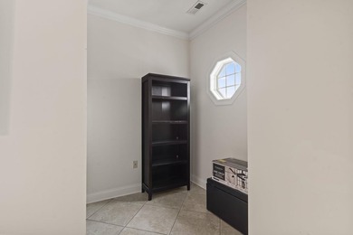 Gorgeous and well maintained two-bedroom, two full bath - photo 11