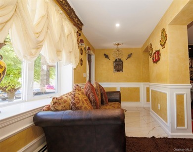 Stunning Detached Home in Morris Park - 1715 Hering Ave, Bronx - photo 14