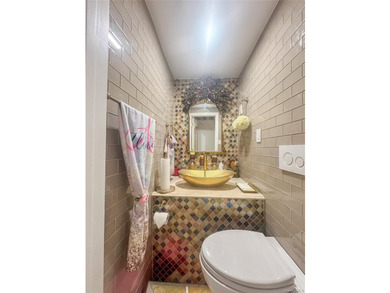 Stunning Detached Home in Morris Park - 1715 Hering Ave, Bronx - photo 15