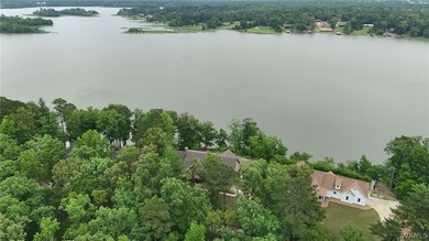This beautifully crafted 4-bedroom, 3.5-bath brick estate sits - photo 18