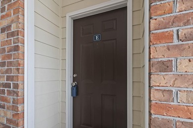 Gorgeous and well maintained two-bedroom, two full bath - photo 25
