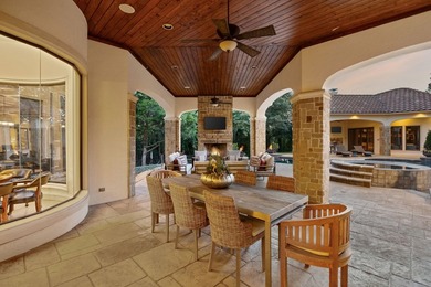 Situated in a prestigious Southlake cul-de-sac, this gated - photo 32
