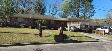 Wonderful brick home within Liberty City. The property is just - photo 3