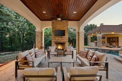 Situated in a prestigious Southlake cul-de-sac, this gated - photo 33