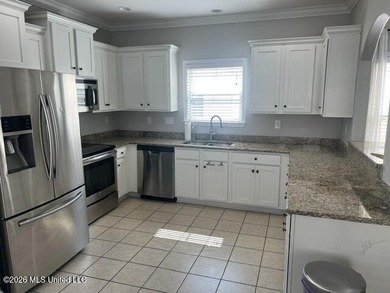Well maintained home close to Greyhound Stadium and Downtown! On - photo 4