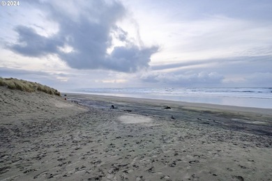 Calling all builders and developers! This prime 1.72-acre - photo 36