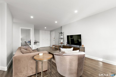 One-of-a-kind/ Fully-renovated/ Move-in-ready 8th floor