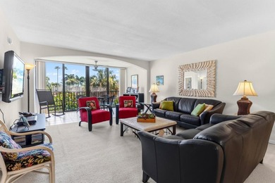 Bright and spacious 2 bedroom 2 bath condo located in the beach - photo 2