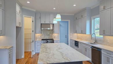 For Sale: Craftsman Masterpiece on the 12th Tee at Woodfin Ridge - photo 13