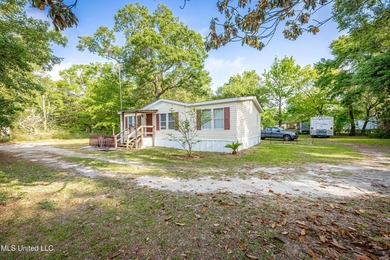 Charming Home on a Double Lot Near the Water This 1,200 sq. ft - photo 2