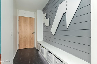 Gorgeous 4th-floor 2 bedroom, 2 bathroom residence flooded with