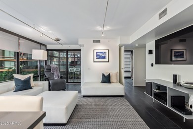 Gorgeous 4th-floor 2 bedroom, 2 bathroom residence flooded with