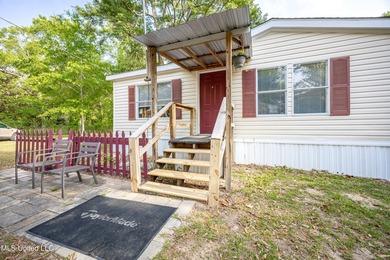 Charming Home on a Double Lot Near the Water This 1,200 sq. ft - photo 4