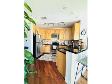 Enjoy vibrant downtown living at its best!
Welcome to Apartment