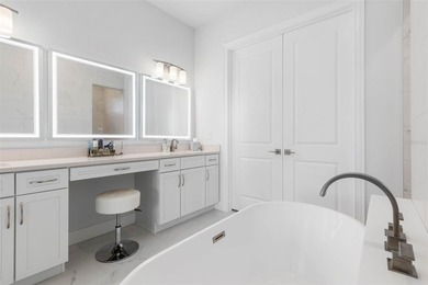 One or more photo(s) has been virtually staged. A Bright, Modern - photo 26